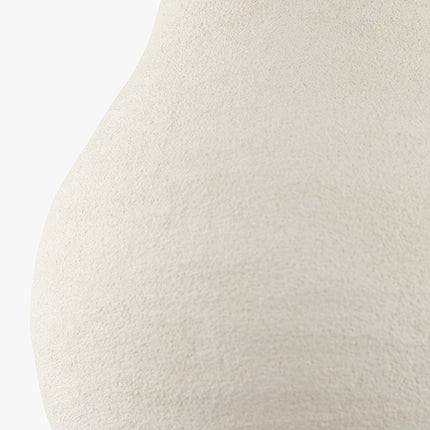 Handgemaakte aardewerken vaas Cleo mat ecru 16 x 17 cm