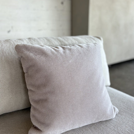 Luxe mohair sierkussenhoes Amy mistgrijs 50x50 cm