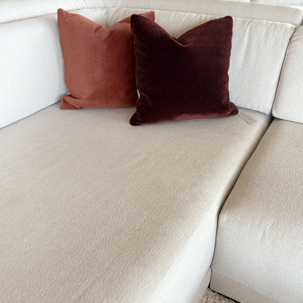 Luxe mohair sierkussenhoes Amy merlot 50x50 cm