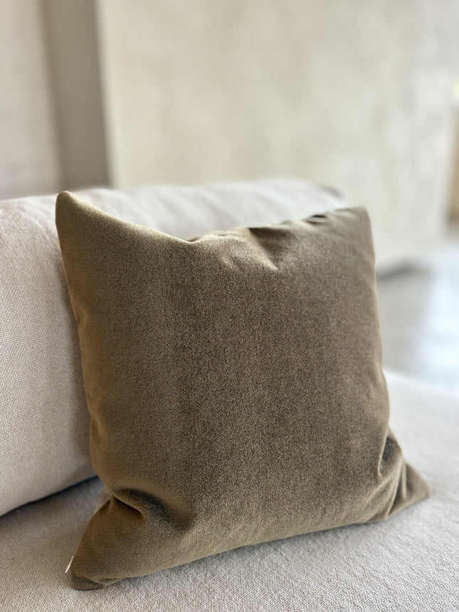 Satijnmohair sierkussenhoes Sara tabak 50x50 cm