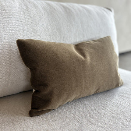 Satijnmohair sierkussenhoes Sara tabak 50x30 cm