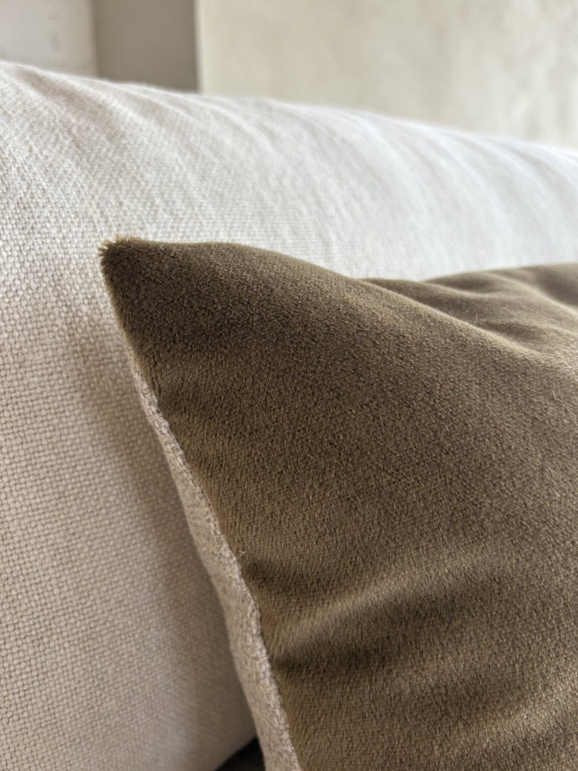 Satijnmohair sierkussenhoes Sara tabak XL 40x80 cm