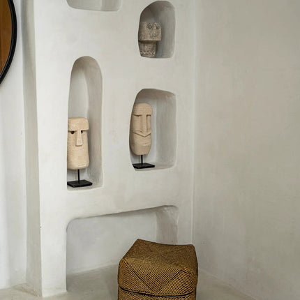 De Sumbasteen nr. 20 op standaard