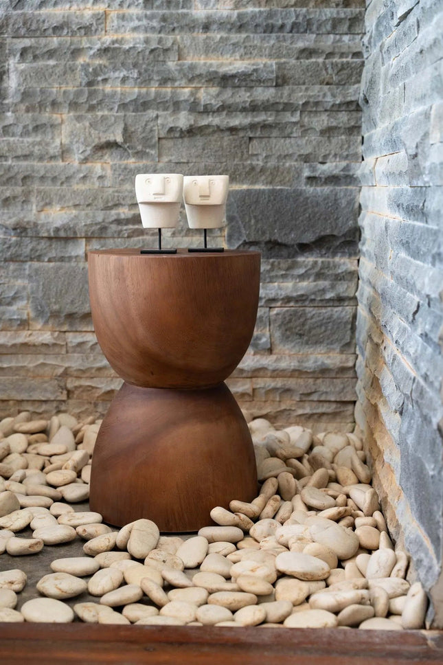 De Sumba Stone nr. 23 op standaard