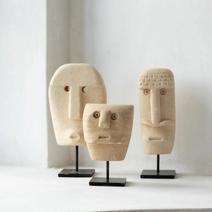 De Sumba Stone nr. 23 op standaard