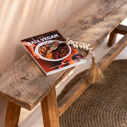 De raffia visgraatsleutelhanger - naturel wit