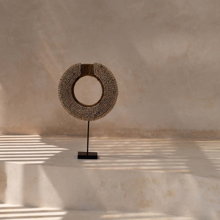 De schelp Réunion op standaard - naturel