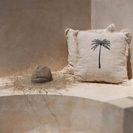 De Gili Palm kussenhoes - natuurlijk zwart