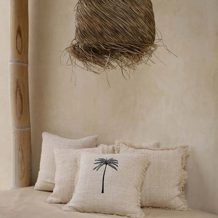 De Gili Palm kussenhoes - natuurlijk zwart