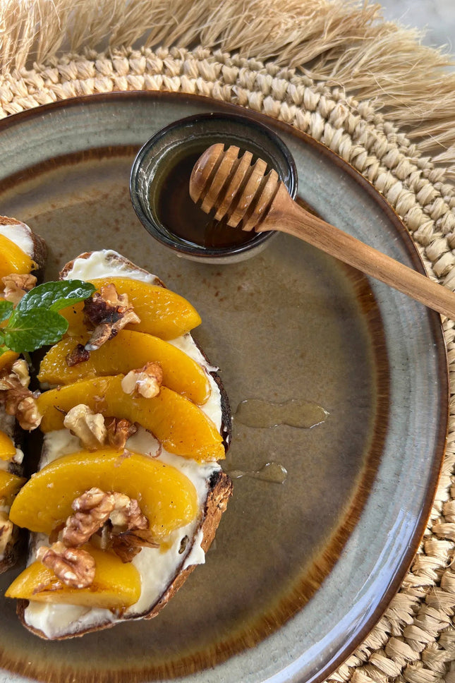 De teakwortel honingroller