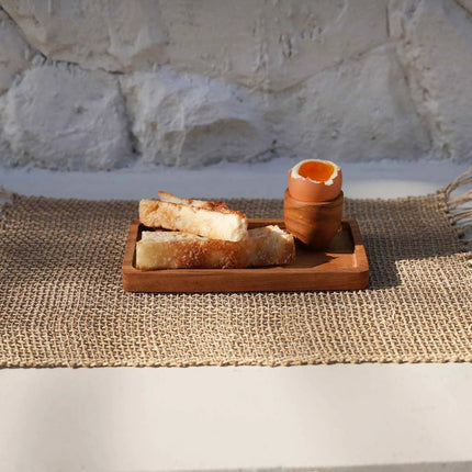 Het eierdopje van teakwortel