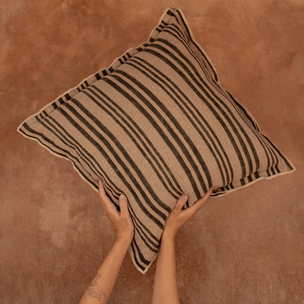 De Nordic Stripe kussenhoes - naturel zwart - 50x50