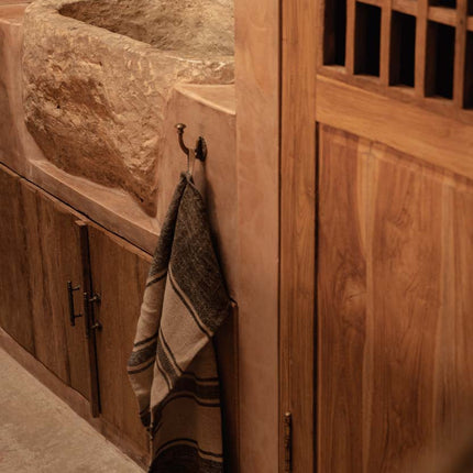 The Linen Smudge keukendoek - natuurlijk zwart - 50x70