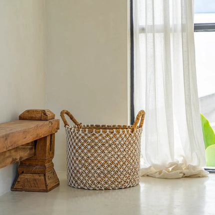 De macramémand met gekruiste steken - S