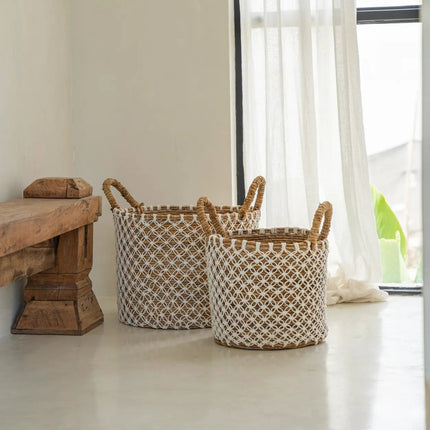 De macramémand met gekruiste steken - S